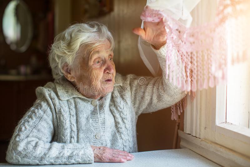 Bring joy when you visit a loved one with dementia